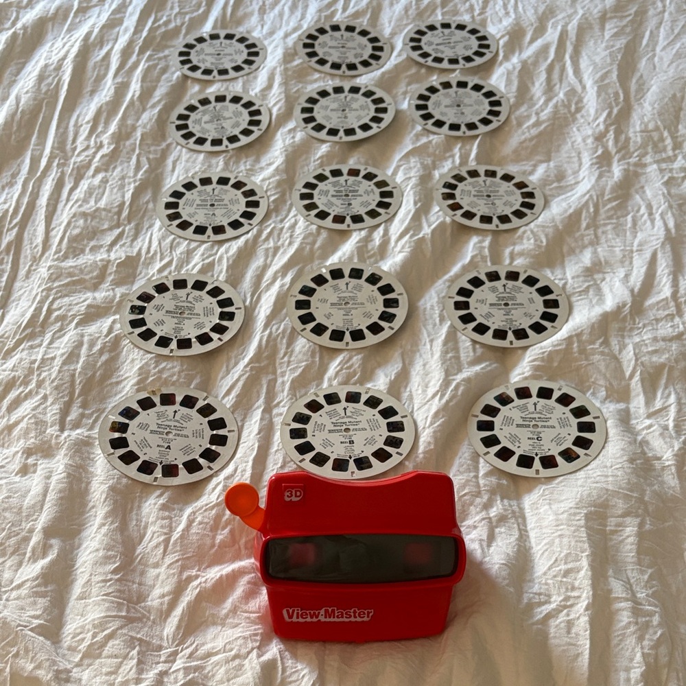 Vintage View-Master with 15 Reels